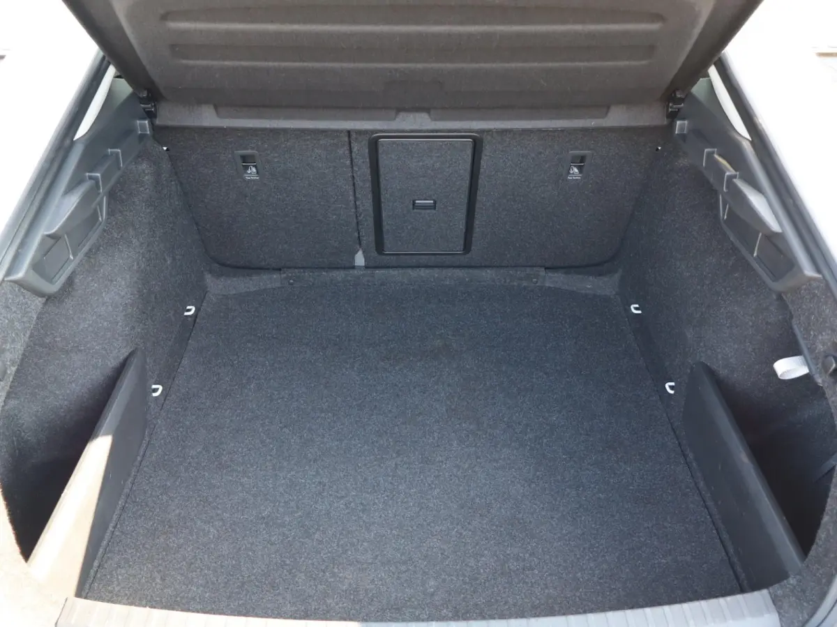 1.0 TSI 110pk Ambition | Cruise Control | Apple Carplay/Android Auto | LED Koplampen | Parkeersensor Achter