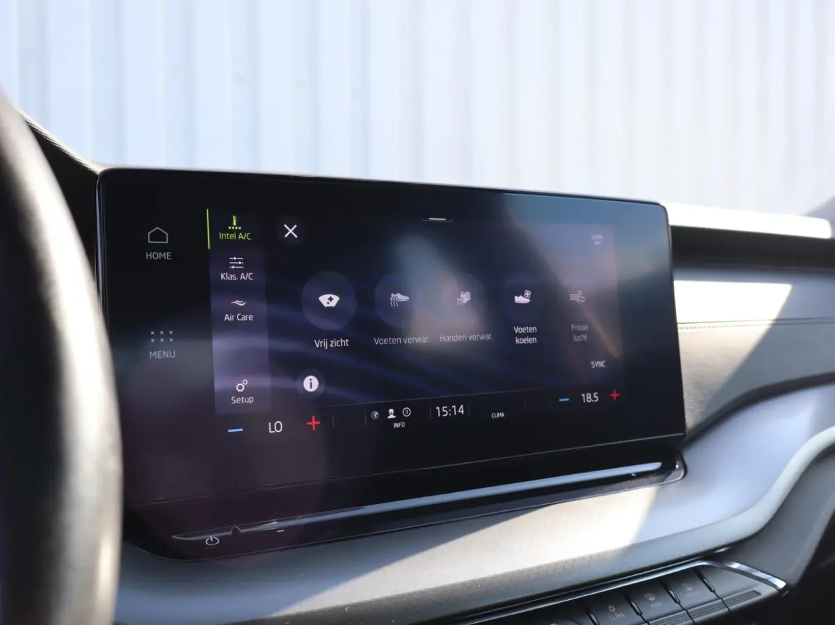 1.0 TSI 110pk Ambition | Cruise Control | Apple Carplay/Android Auto | LED Koplampen | Parkeersensor Achter