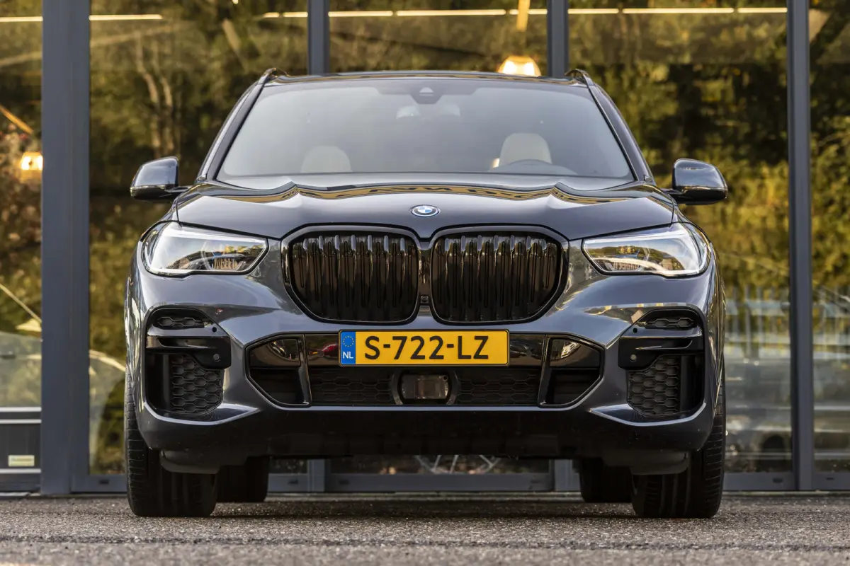 xDrive45e High Executive | M-pakket | Panoramadak | HUD