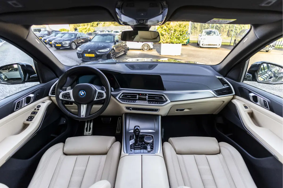 xDrive45e High Executive | M-pakket | Panoramadak | HUD
