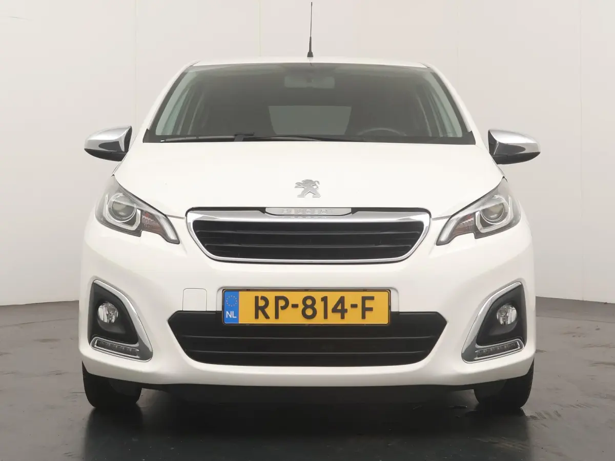1.0 e-VTi Allure | lederen bekleding | stoelverwarming | achteruitrijcamera | climate control |