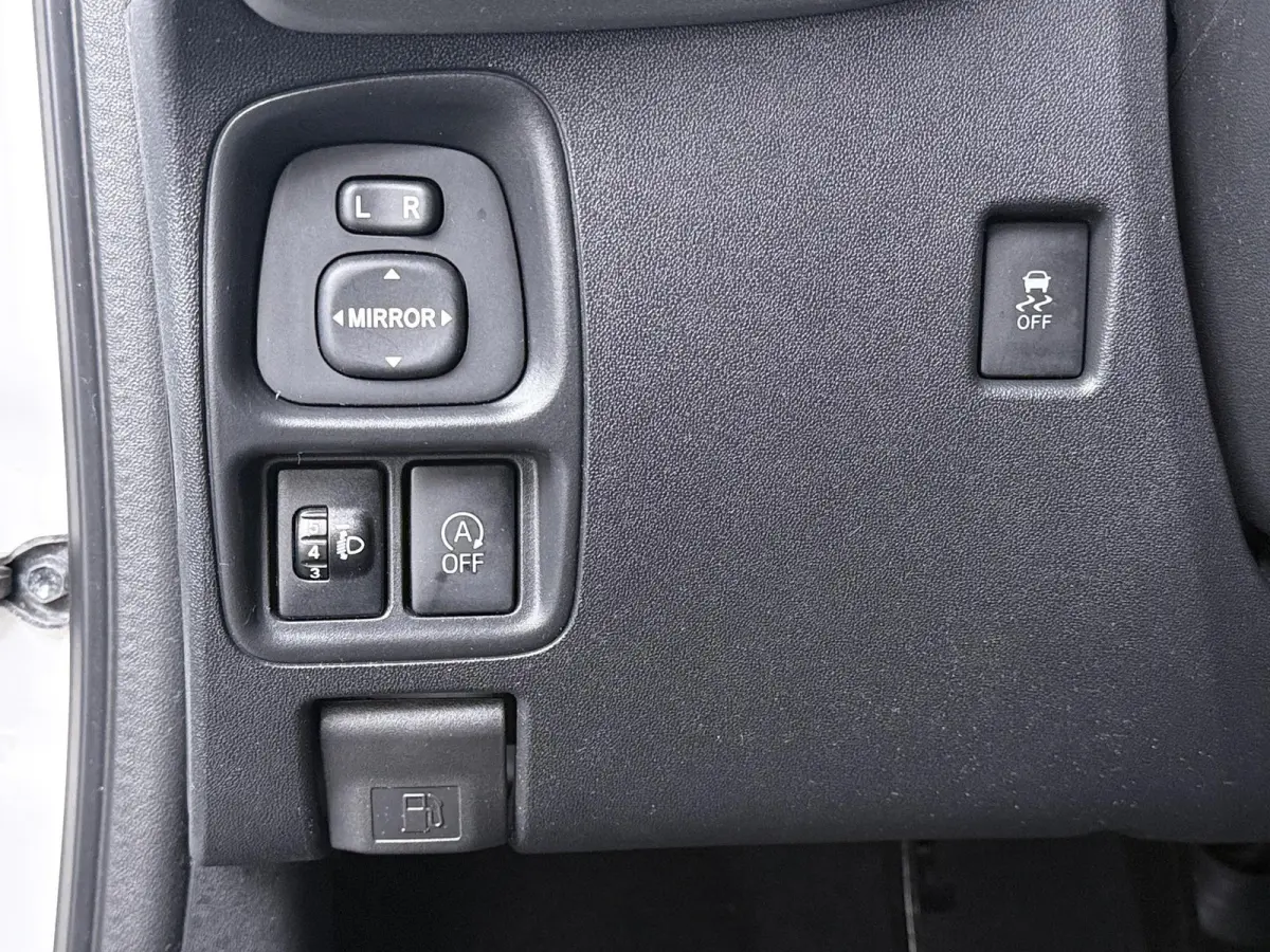 1.0 e-VTi Allure | lederen bekleding | stoelverwarming | achteruitrijcamera | climate control |