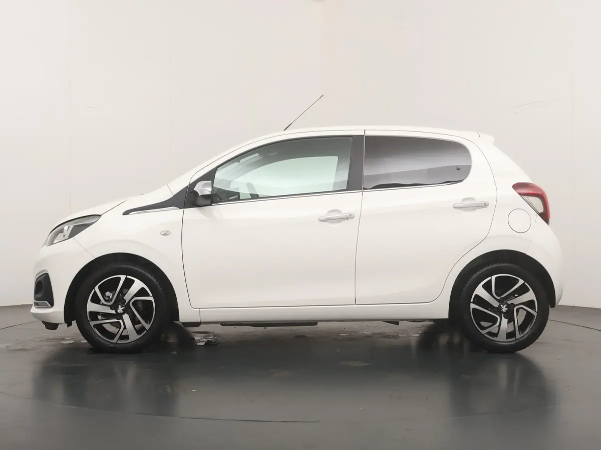 1.0 e-VTi Allure | lederen bekleding | stoelverwarming | achteruitrijcamera | climate control |