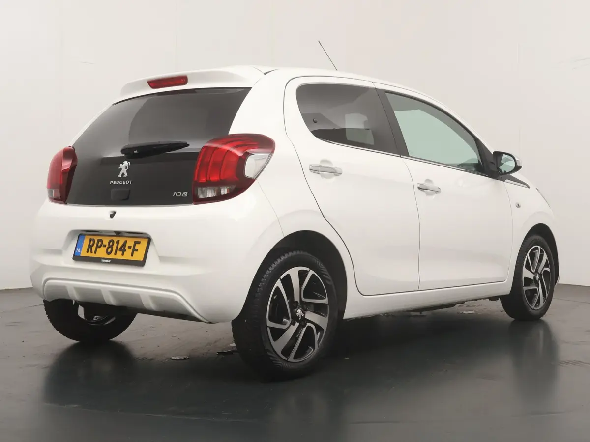 1.0 e-VTi Allure | lederen bekleding | stoelverwarming | achteruitrijcamera | climate control |