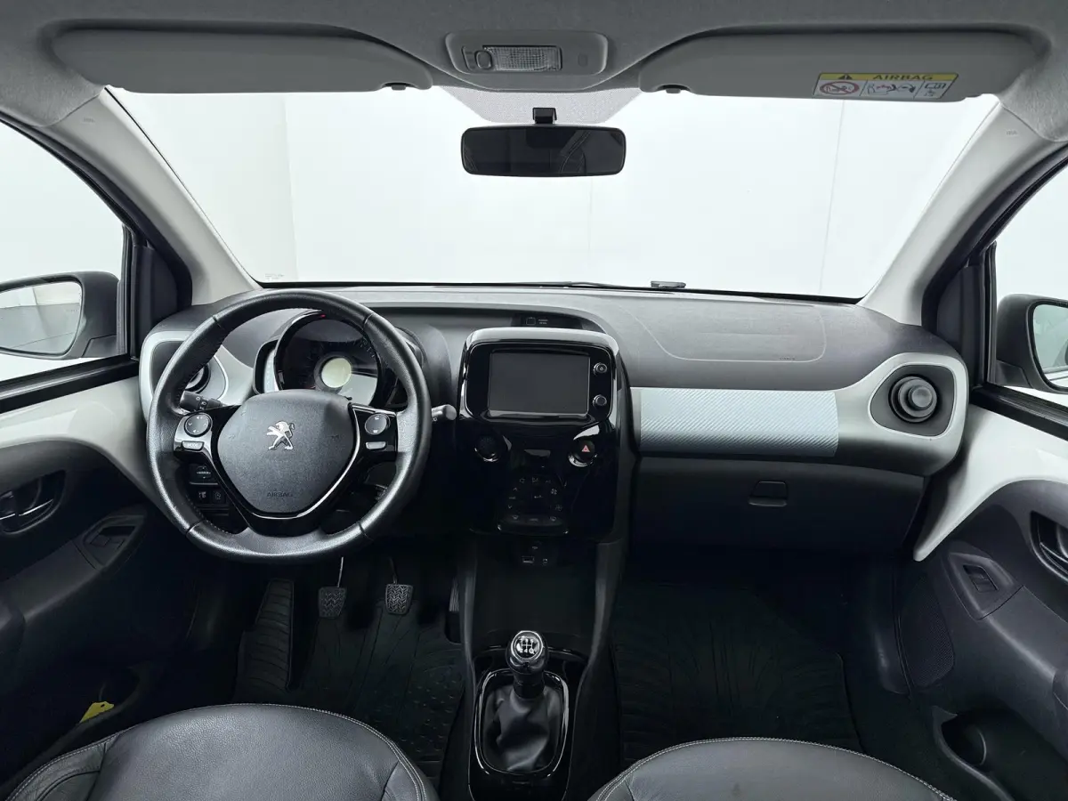 1.0 e-VTi Allure | lederen bekleding | stoelverwarming | achteruitrijcamera | climate control |