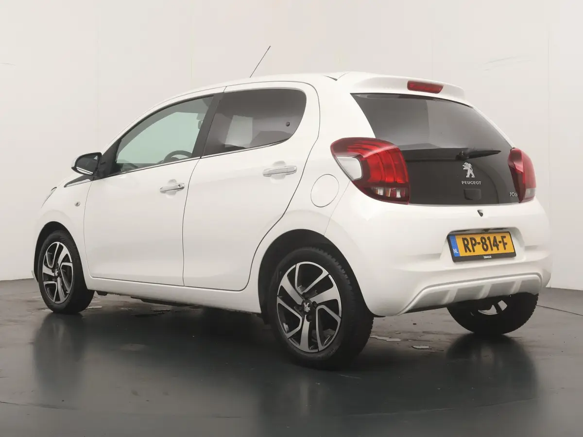 1.0 e-VTi Allure | lederen bekleding | stoelverwarming | achteruitrijcamera | climate control |