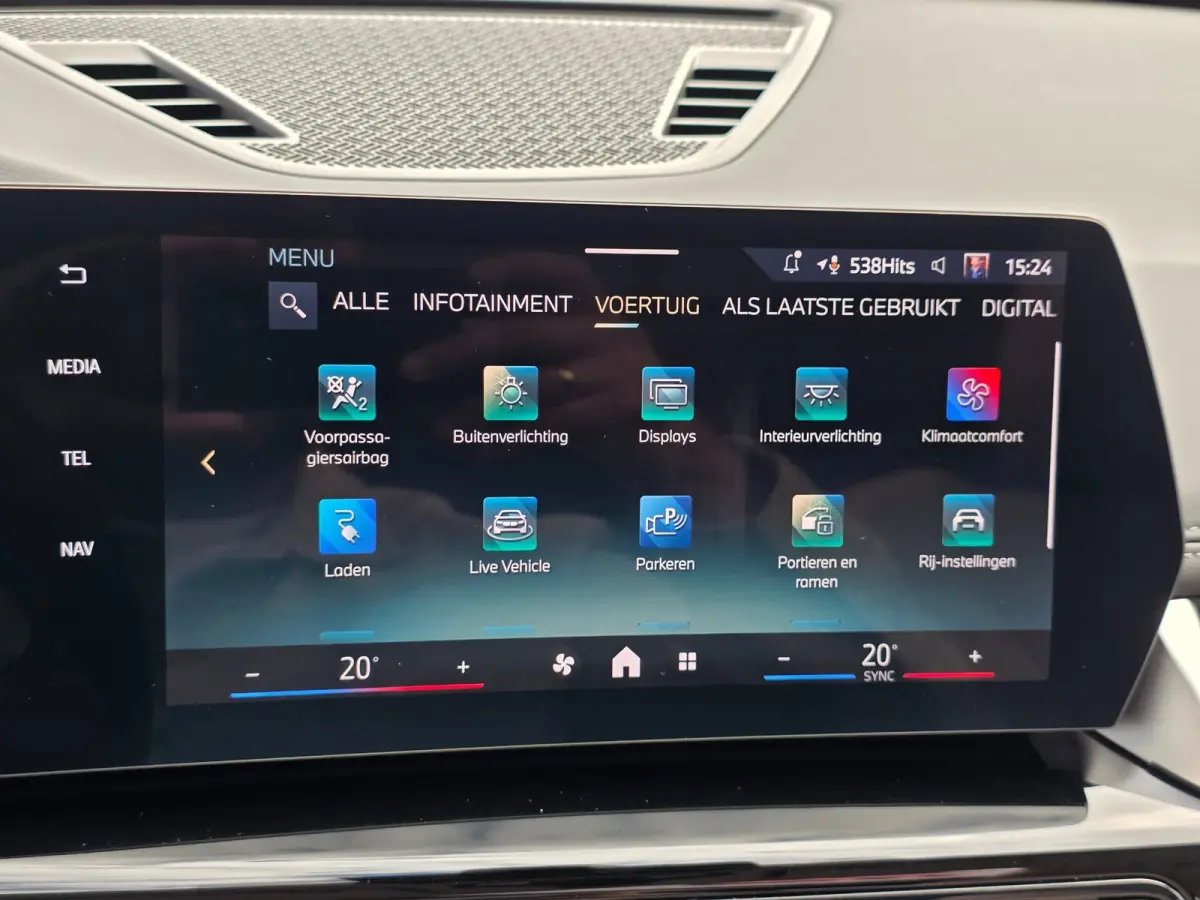EDrive20 67 kWh | NAP | 100% SOH | PANO | LEDER | TREKHAAK