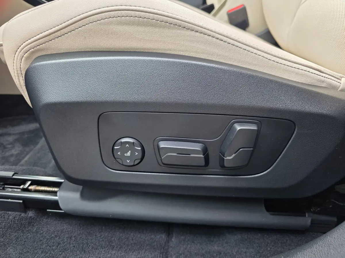 EDrive20 67 kWh | NAP | 100% SOH | PANO | LEDER | TREKHAAK