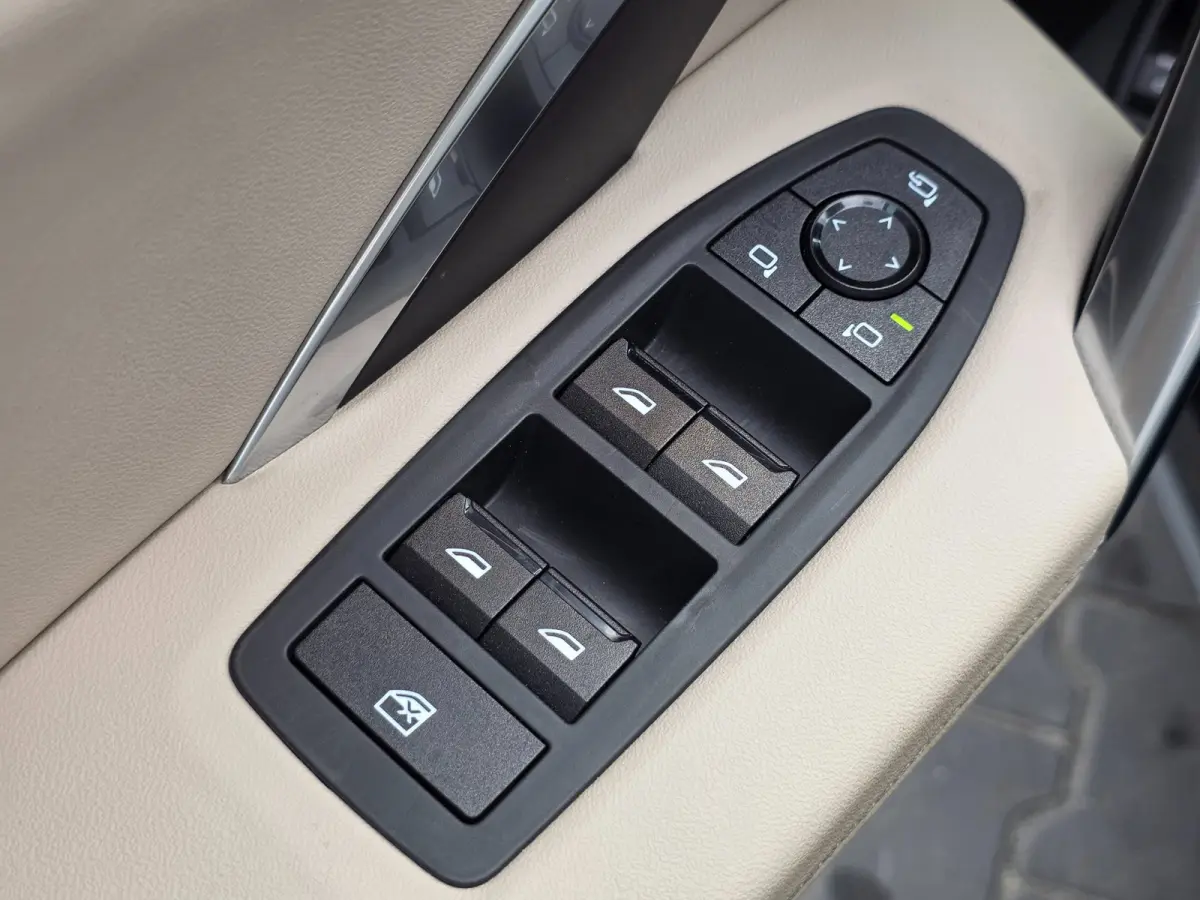 EDrive20 67 kWh | NAP | 100% SOH | PANO | LEDER | TREKHAAK