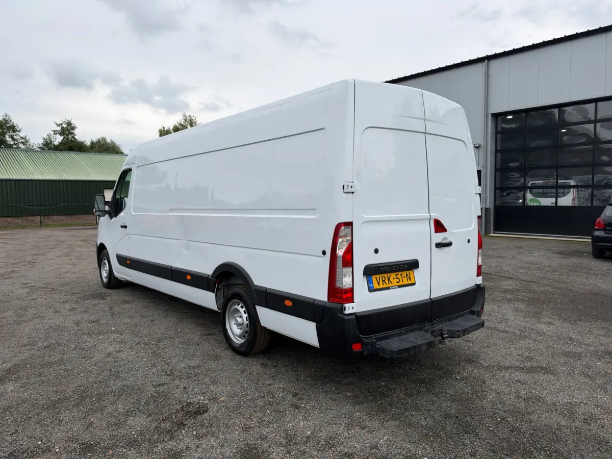T35 2.3 dCi 165PK L4H2 EL Airco / Cruise