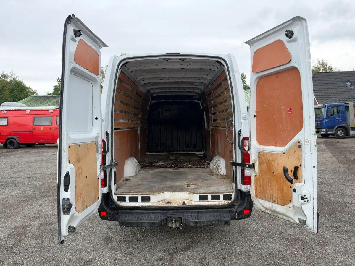 T35 2.3 dCi 165PK L4H2 EL Airco / Cruise