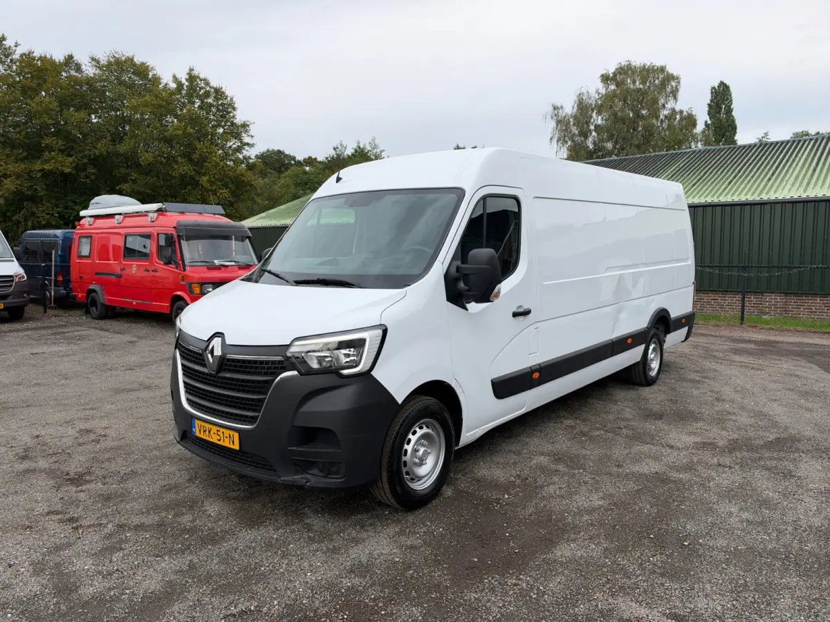 T35 2.3 dCi 165PK L4H2 EL Airco / Cruise