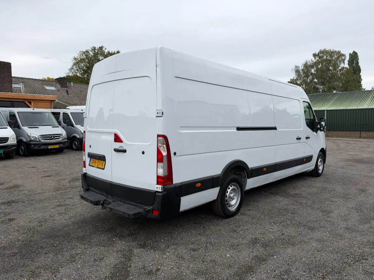 T35 2.3 dCi 165PK L4H2 EL Airco / Cruise