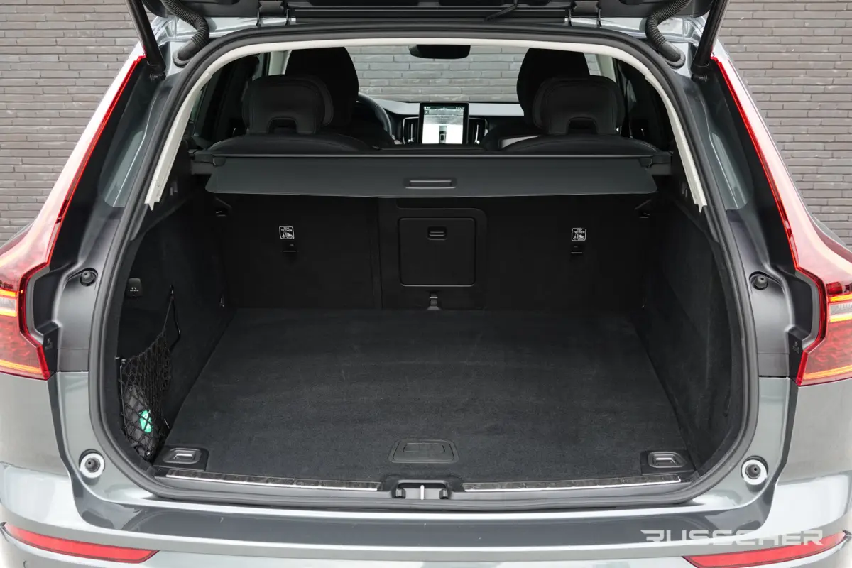 2.0 T8 456Pk | Plug-in hybrid | Plus Dark | AWD | Leder | Harman-Kardon | 360° Camera | 22''