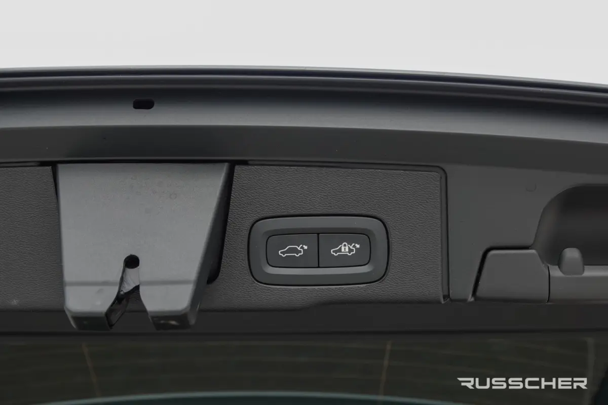 2.0 T8 456Pk | Plug-in hybrid | Plus Dark | AWD | Leder | Harman-Kardon | 360° Camera | 22''