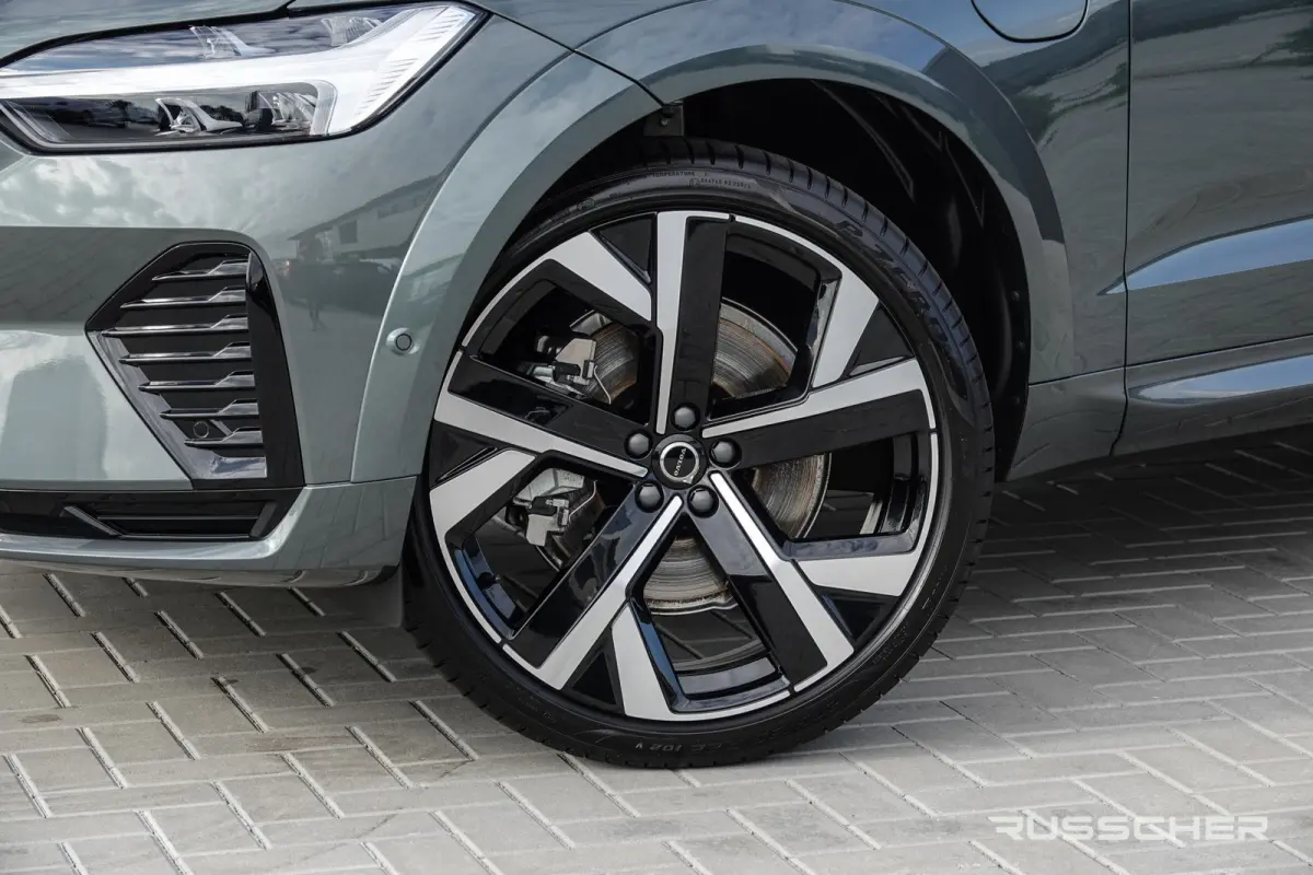 2.0 T8 456Pk | Plug-in hybrid | Plus Dark | AWD | Leder | Harman-Kardon | 360° Camera | 22''