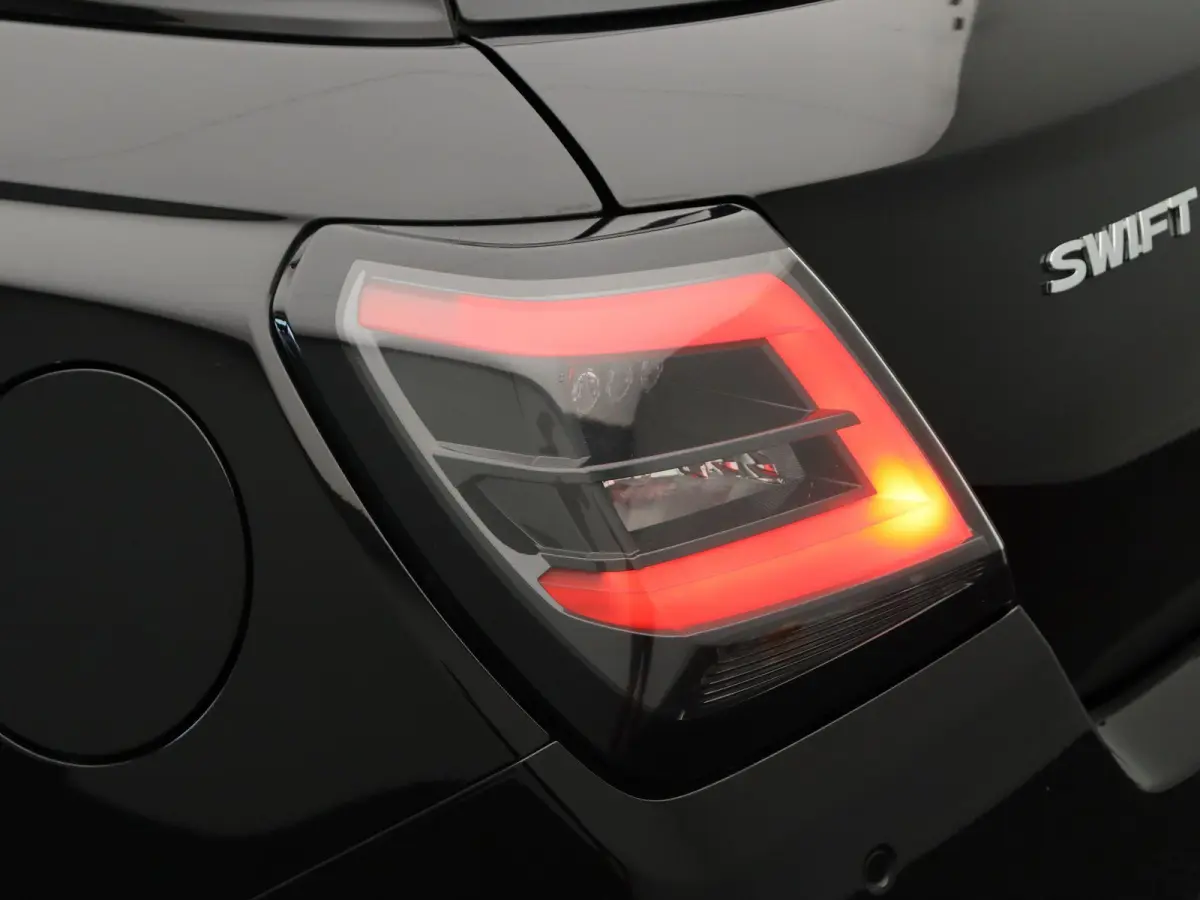 1.2 Comfort Smart Hybrid | Achteruitrijcamera | Stoelverwarming | Adaptieve cruise control | Navigatie |