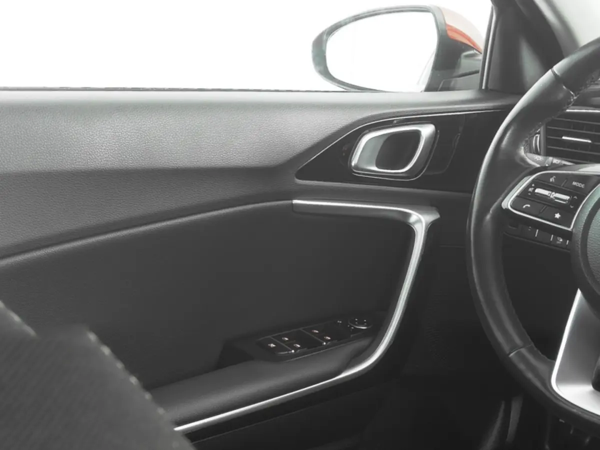 1.6 GDi PHEV DynamicLine *NWE MODDEL* CARPLAY | Full LED | Stoelverwarming !