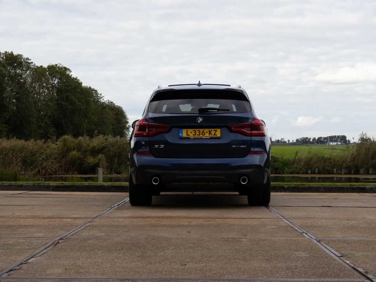 xDrive30i High Executive Edition M Sport 20" HUD Pano