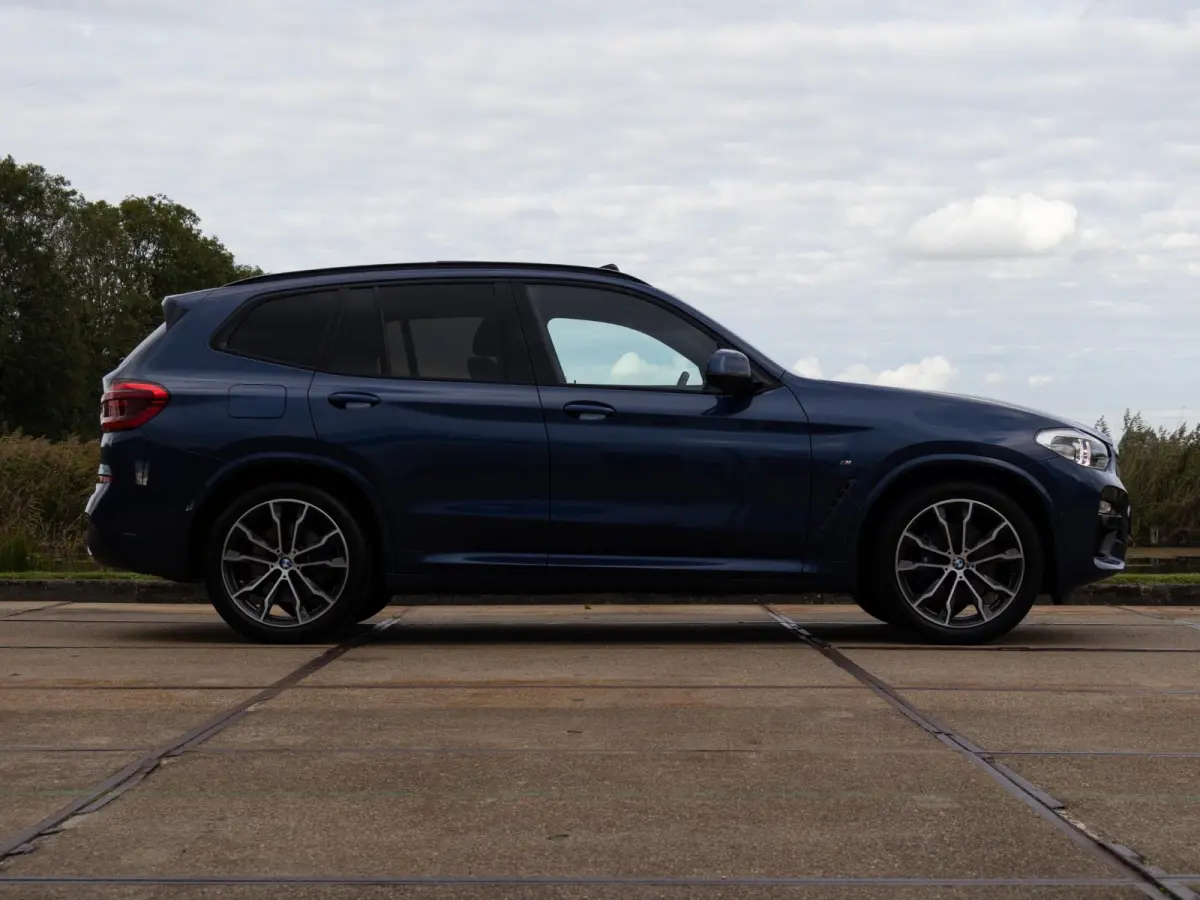 xDrive30i High Executive Edition M Sport 20" HUD Pano