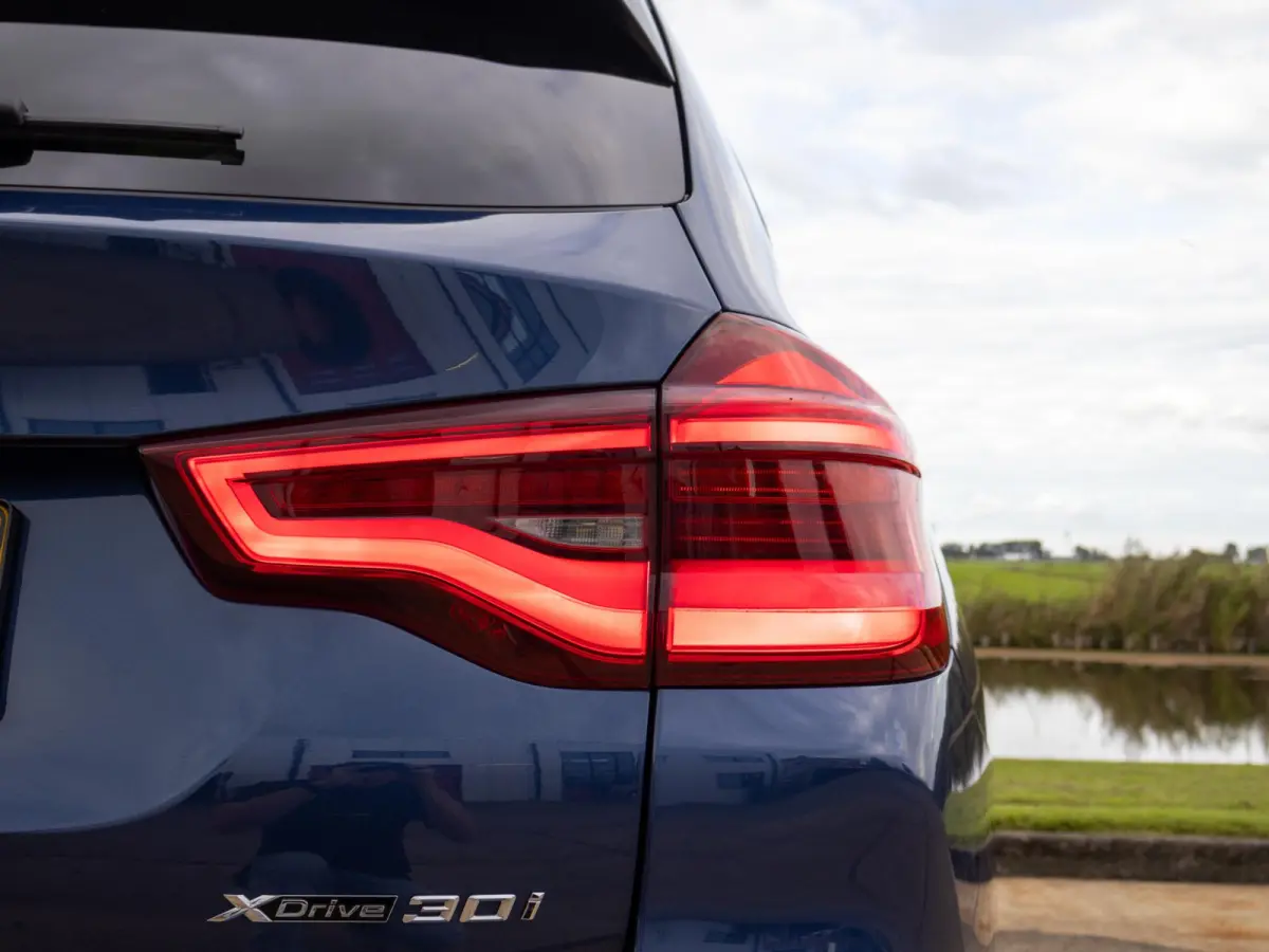 xDrive30i High Executive Edition M Sport 20" HUD Pano