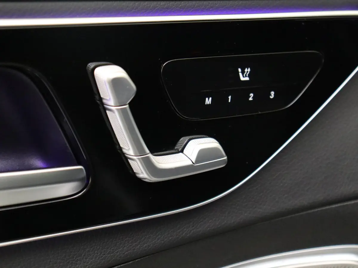 180 AMG Line /Panoramadak /Memory /HUD /19 Inch /360 Camera /Burmester