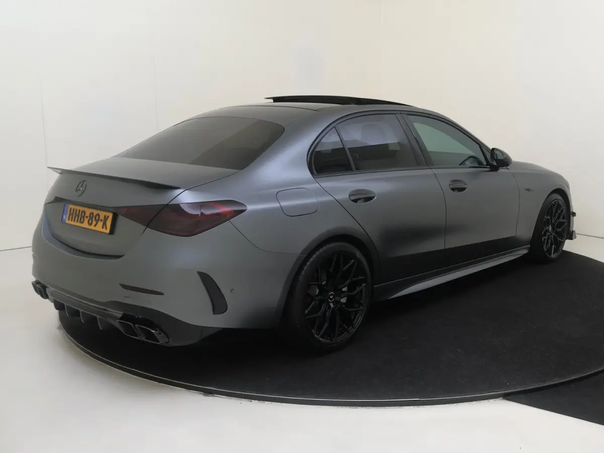 180 AMG Line /Panoramadak /Memory /HUD /19 Inch /360 Camera /Burmester