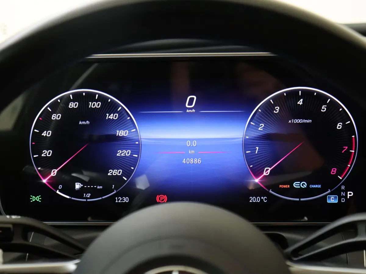 180 AMG Line /Panoramadak /Memory /HUD /19 Inch /360 Camera /Burmester