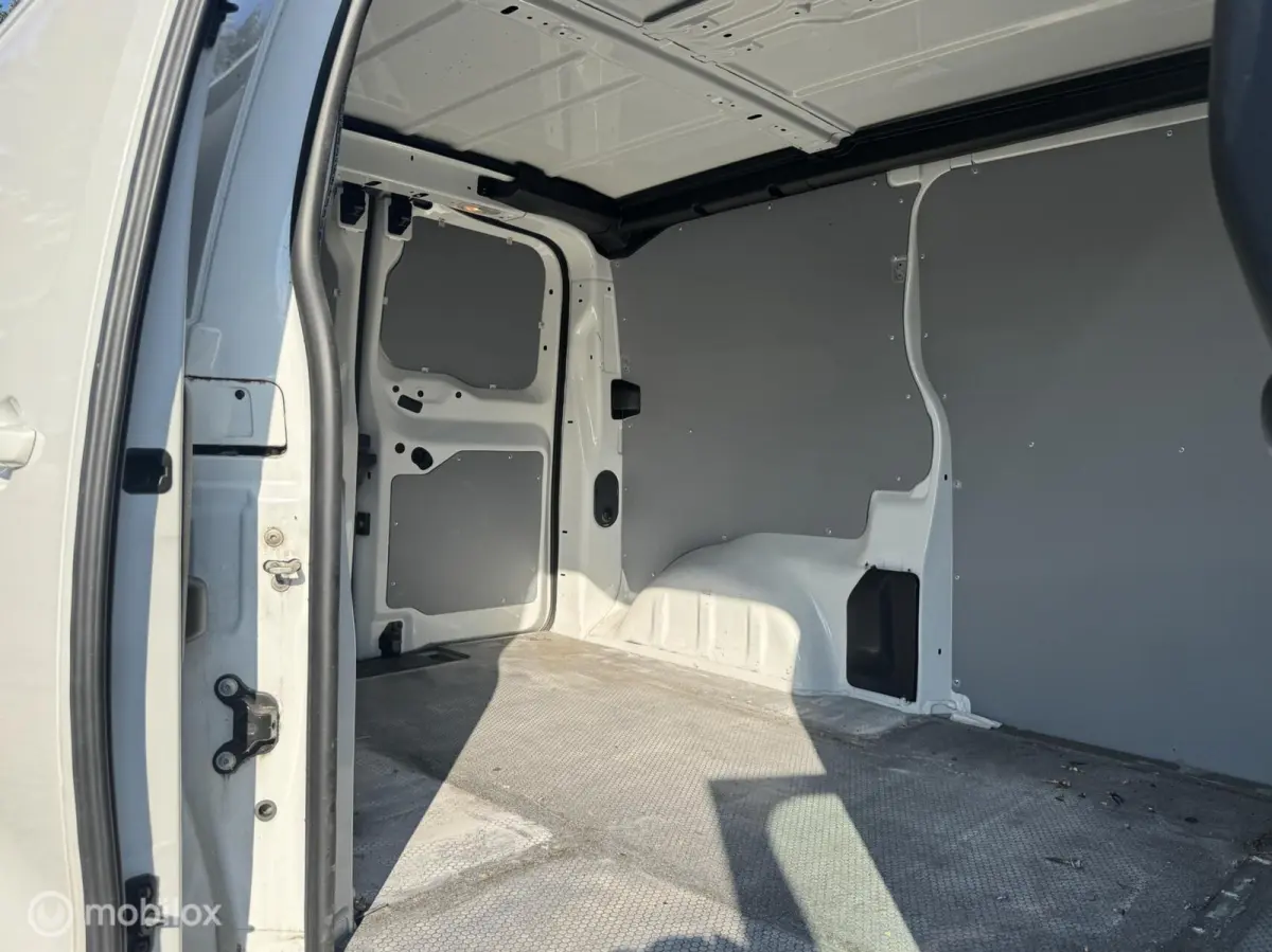 Bestel 2.0 BlueHDI 120 Standard Asphalt