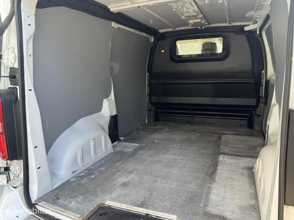 Bestel 2.0 BlueHDI 120 Standard Asphalt