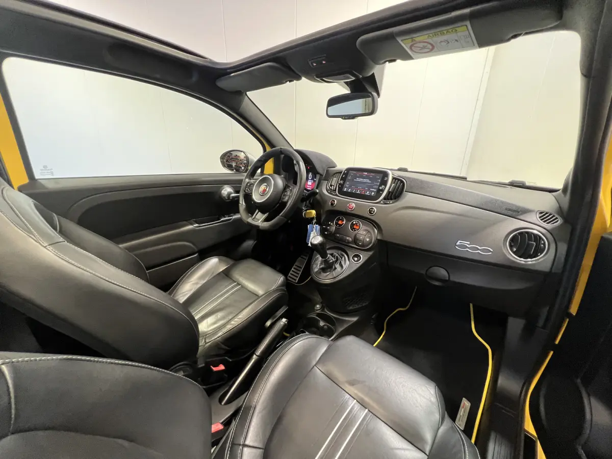1.4 T-Jet Abarth Competizione | Navigatie | LM Velgen 17" | PDC Achter | Elektrisch te openen dak | 180 PK | Lederen bekleding | Airco |