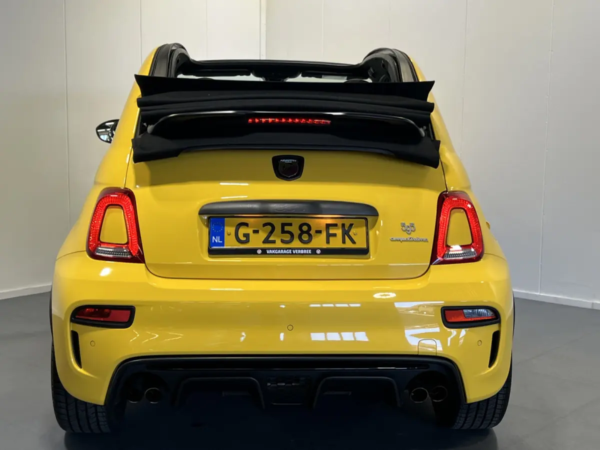 1.4 T-Jet Abarth Competizione | Navigatie | LM Velgen 17" | PDC Achter | Elektrisch te openen dak | 180 PK | Lederen bekleding | Airco |