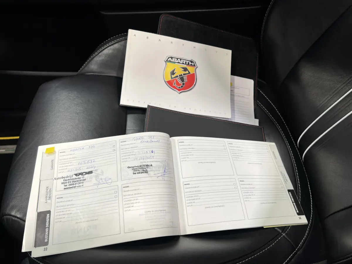 1.4 T-Jet Abarth Competizione | Navigatie | LM Velgen 17" | PDC Achter | Elektrisch te openen dak | 180 PK | Lederen bekleding | Airco |