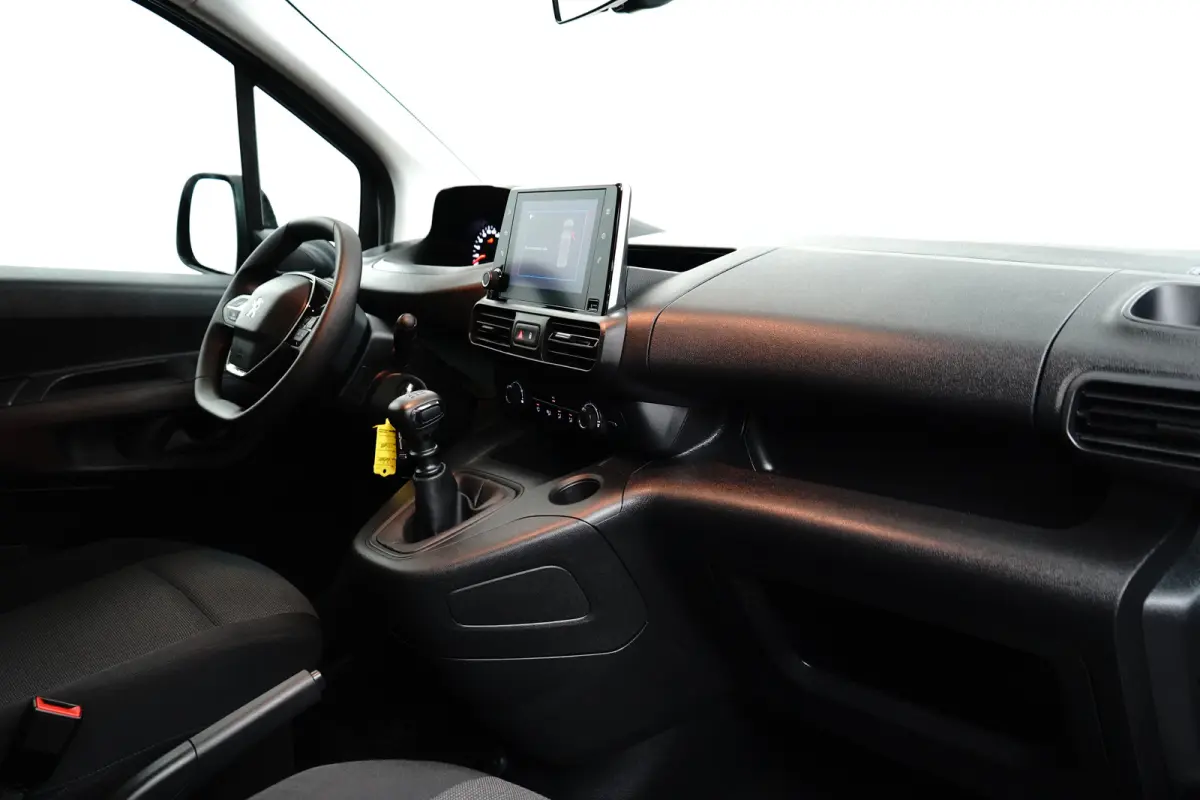 Premium L2 | Airco | Navi | Stoelverw. | Cruise C. | BLIS | PDC V&A | CarPlay | Betimmering | Airco | Navi | Stoelverw. | Cruise C. | BLIS | PDC V&A | CarPlay | Betimmering |