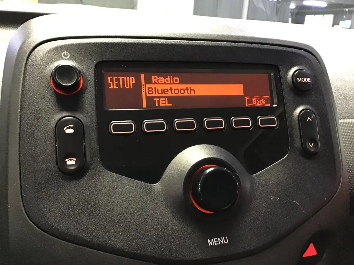 1.0 VVT-i x-fun I New Apk + Kln Brt I Airco I Bt I Sidebars I Elec ramen I Isofix I 5 Drs I Led I Btw voertuig I Net.
