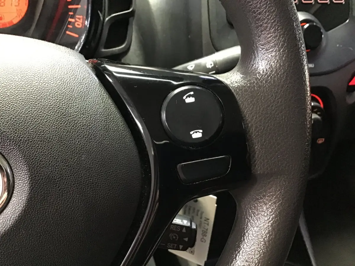 1.0 VVT-i x-fun I New Apk + Kln Brt I Airco I Bt I Sidebars I Elec ramen I Isofix I 5 Drs I Led I Btw voertuig I Net.