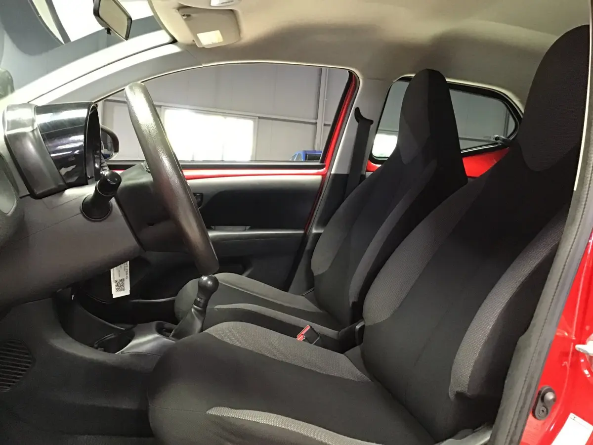 1.0 VVT-i x-fun I New Apk + Kln Brt I Airco I Bt I Sidebars I Elec ramen I Isofix I 5 Drs I Led I Btw voertuig I Net.