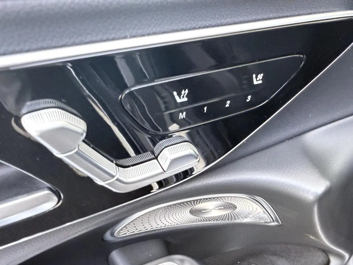 300 e Sport Edition / Panoramadak/ SUPERSCREEN/ 20 inch/ Burmester 4D/