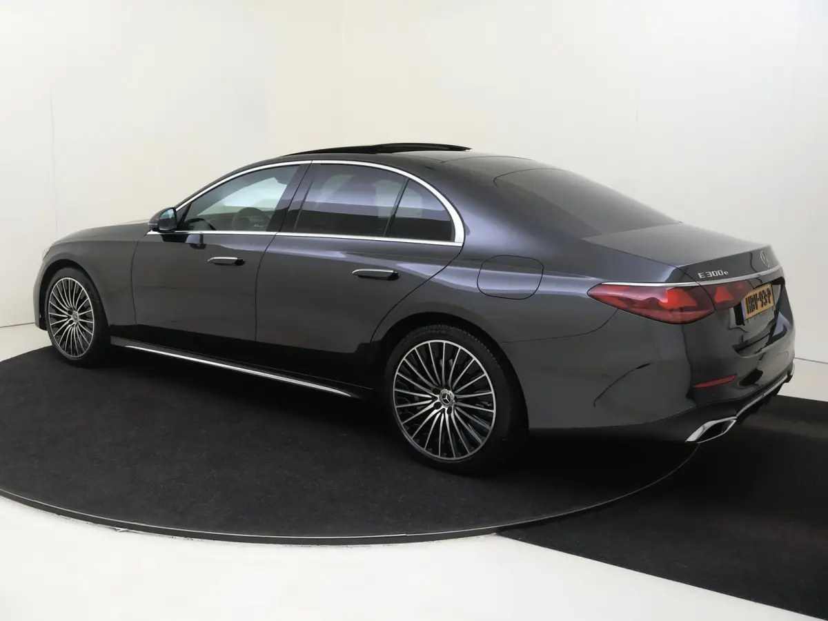 300 e Sport Edition / Panoramadak/ SUPERSCREEN/ 20 inch/ Burmester 4D/