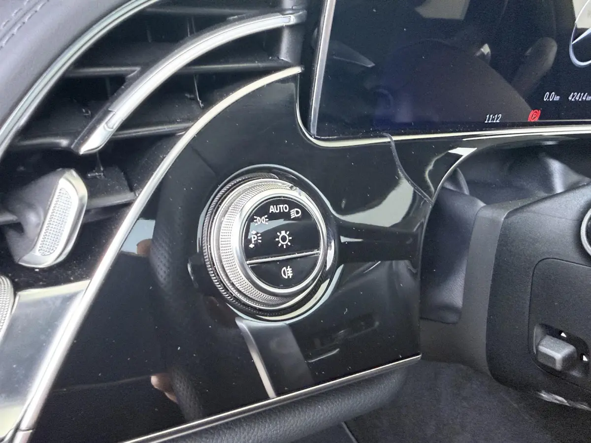 300 e Sport Edition / Panoramadak/ SUPERSCREEN/ 20 inch/ Burmester 4D/
