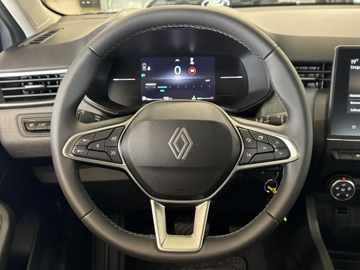 1.0 TCe 90 GPF Evolution | 4670 Km! | Automaat | Airco | Cruise | Carplay | Navi by App | PDC achter | 16 inch Lm velgen |  ( Vestiging - Nieuwegein )