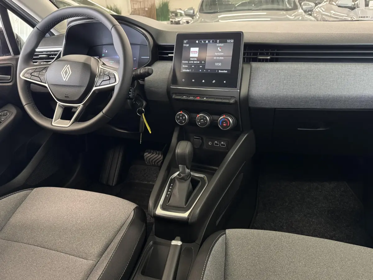 1.0 TCe 90 GPF Evolution | 4670 Km! | Automaat | Airco | Cruise | Carplay | Navi by App | PDC achter | 16 inch Lm velgen |  ( Vestiging - Nieuwegein )
