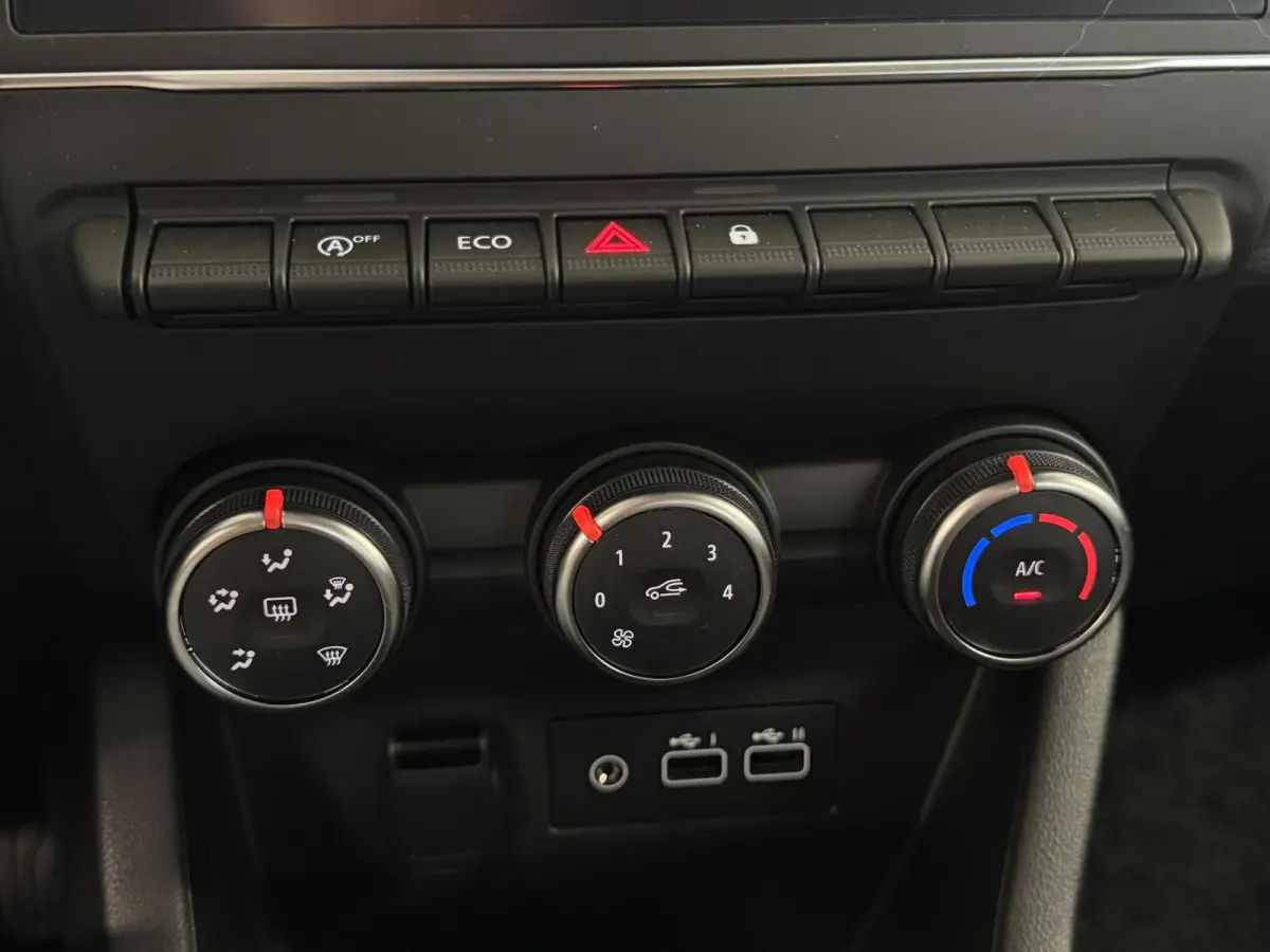 1.0 TCe 90 GPF Evolution | 4670 Km! | Automaat | Airco | Cruise | Carplay | Navi by App | PDC achter | 16 inch Lm velgen |  ( Vestiging - Nieuwegein )