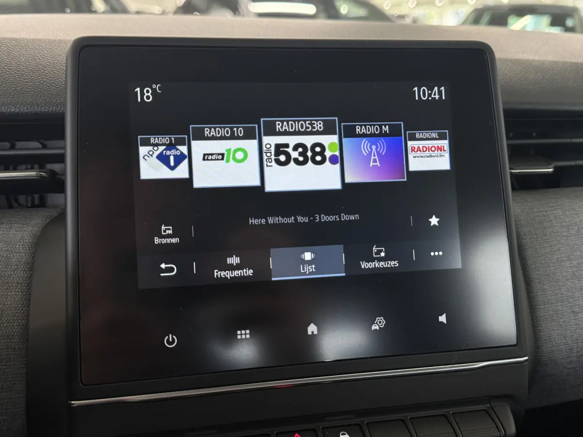 1.0 TCe 90 GPF Evolution | 4670 Km! | Automaat | Airco | Cruise | Carplay | Navi by App | PDC achter | 16 inch Lm velgen |  ( Vestiging - Nieuwegein )