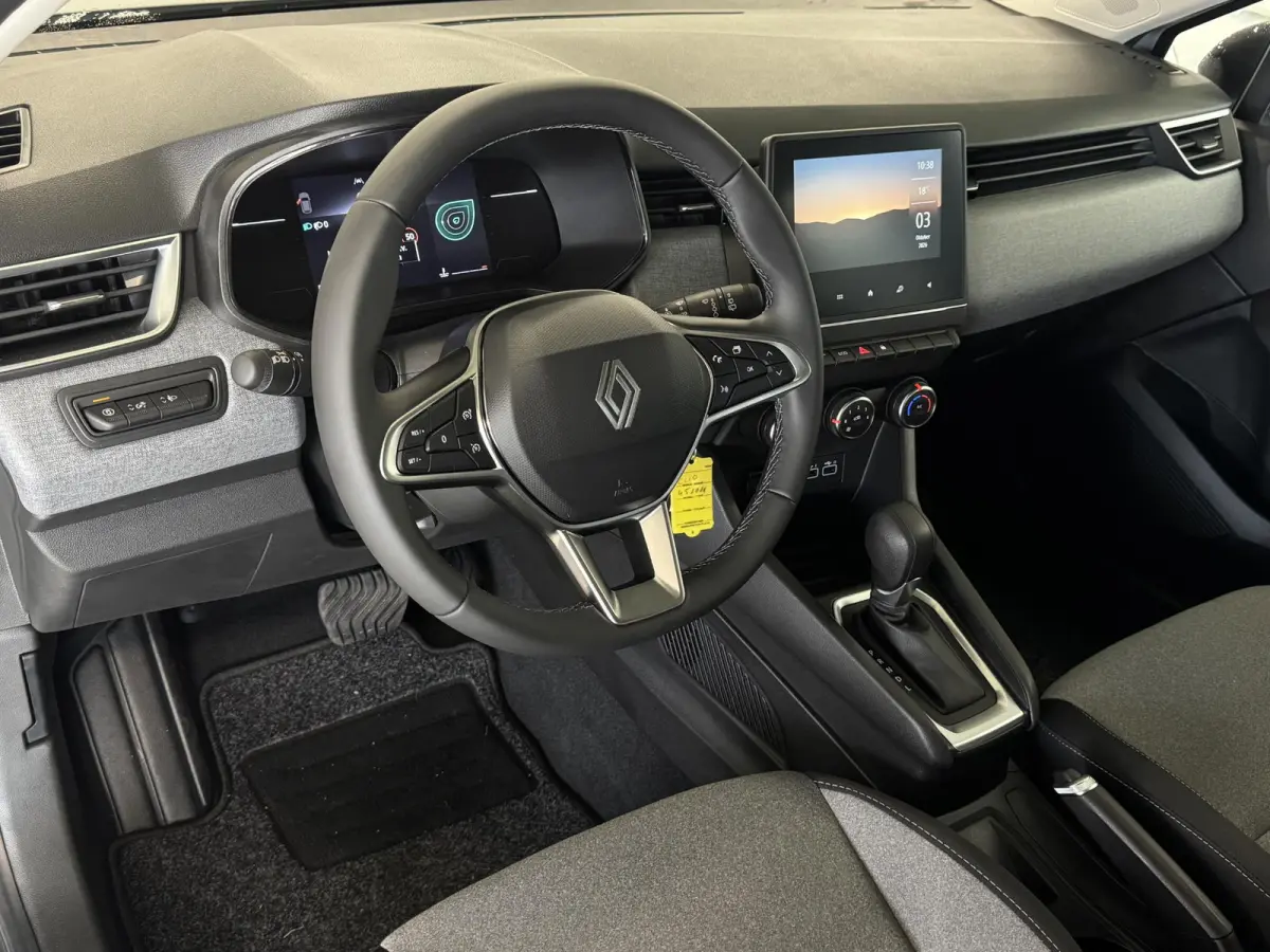 1.0 TCe 90 GPF Evolution | 4670 Km! | Automaat | Airco | Cruise | Carplay | Navi by App | PDC achter | 16 inch Lm velgen |  ( Vestiging - Nieuwegein )