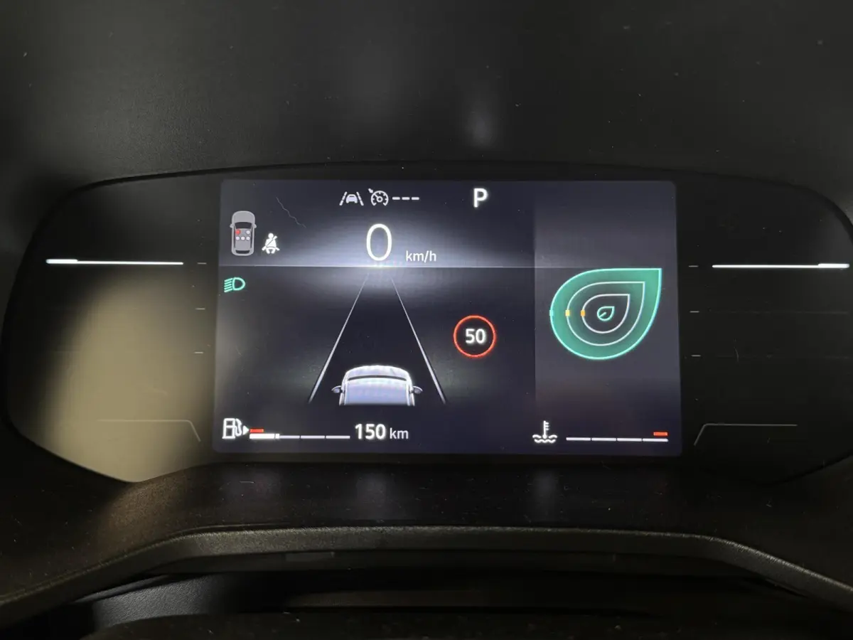 1.0 TCe 90 GPF Evolution | 4670 Km! | Automaat | Airco | Cruise | Carplay | Navi by App | PDC achter | 16 inch Lm velgen |  ( Vestiging - Nieuwegein )