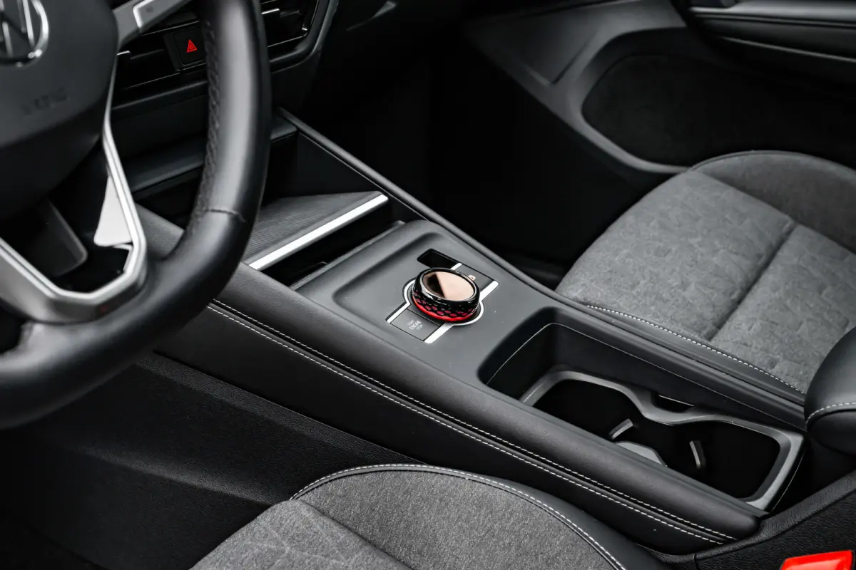 1.5 eHybrid Life 204pk DSG/AUTO | Cruise control adaptief | Dodehoek detectie | Lichtmetalen velgen 18"