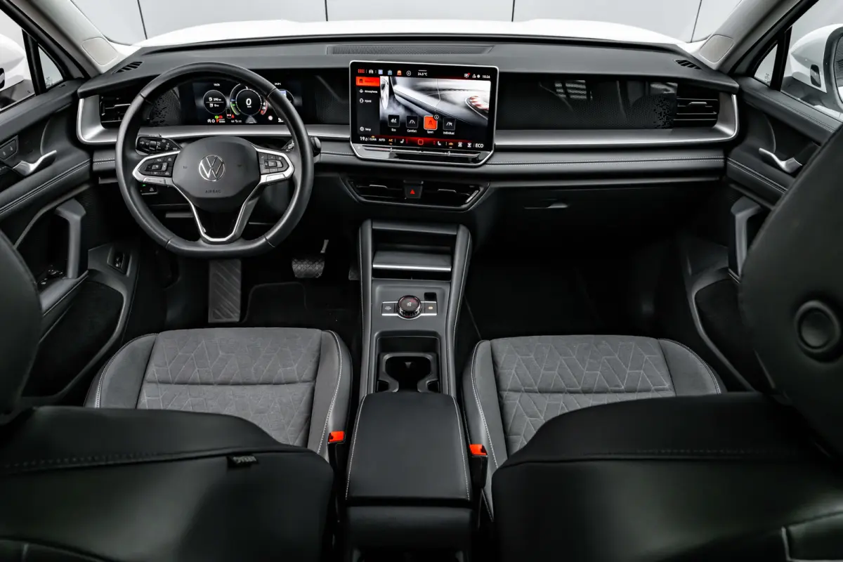 1.5 eHybrid Life 204pk DSG/AUTO | Cruise control adaptief | Dodehoek detectie | Lichtmetalen velgen 18"