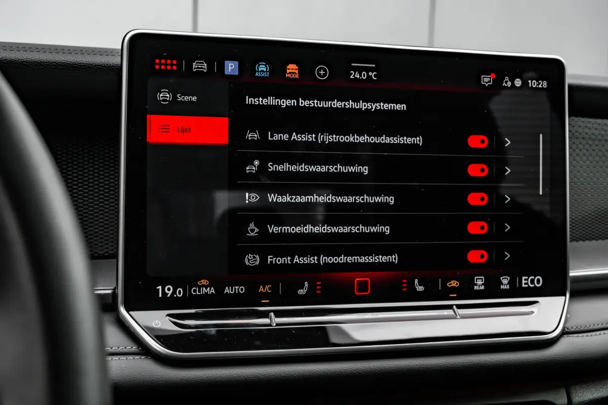 1.5 eHybrid Life 204pk DSG/AUTO | Cruise control adaptief | Dodehoek detectie | Lichtmetalen velgen 18"