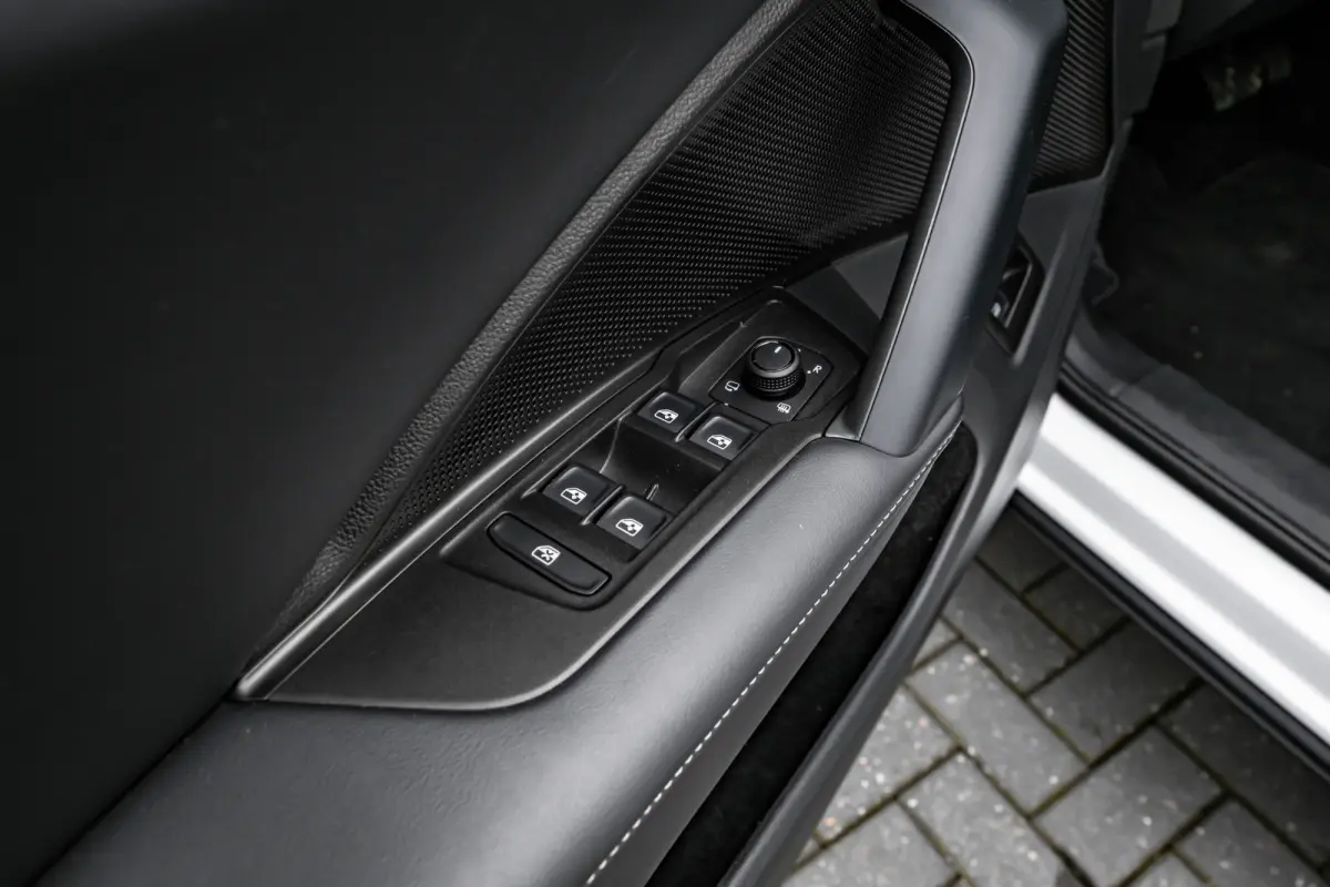 1.5 eHybrid Life 204pk DSG/AUTO | Cruise control adaptief | Dodehoek detectie | Lichtmetalen velgen 18"